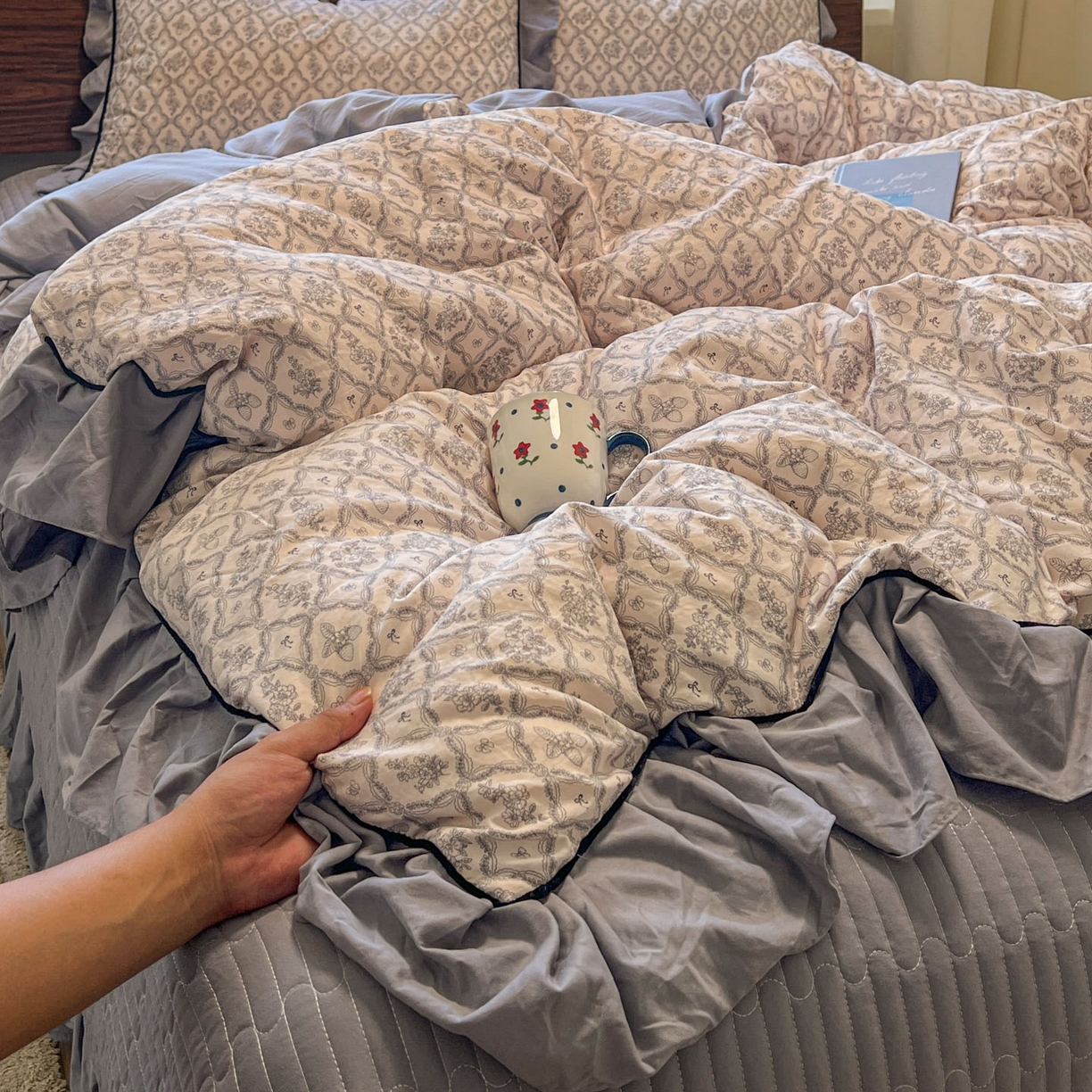 91家纺网 家纺一手货源 找家纺 美梦家纺 2025新款亲肤舒适高克重云感棉床盖四件套 安娜·蓝