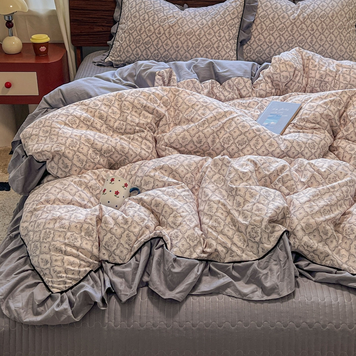 91家纺网 家纺一手货源 找家纺 美梦家纺 2025新款亲肤舒适高克重云感棉床盖四件套 安娜·蓝