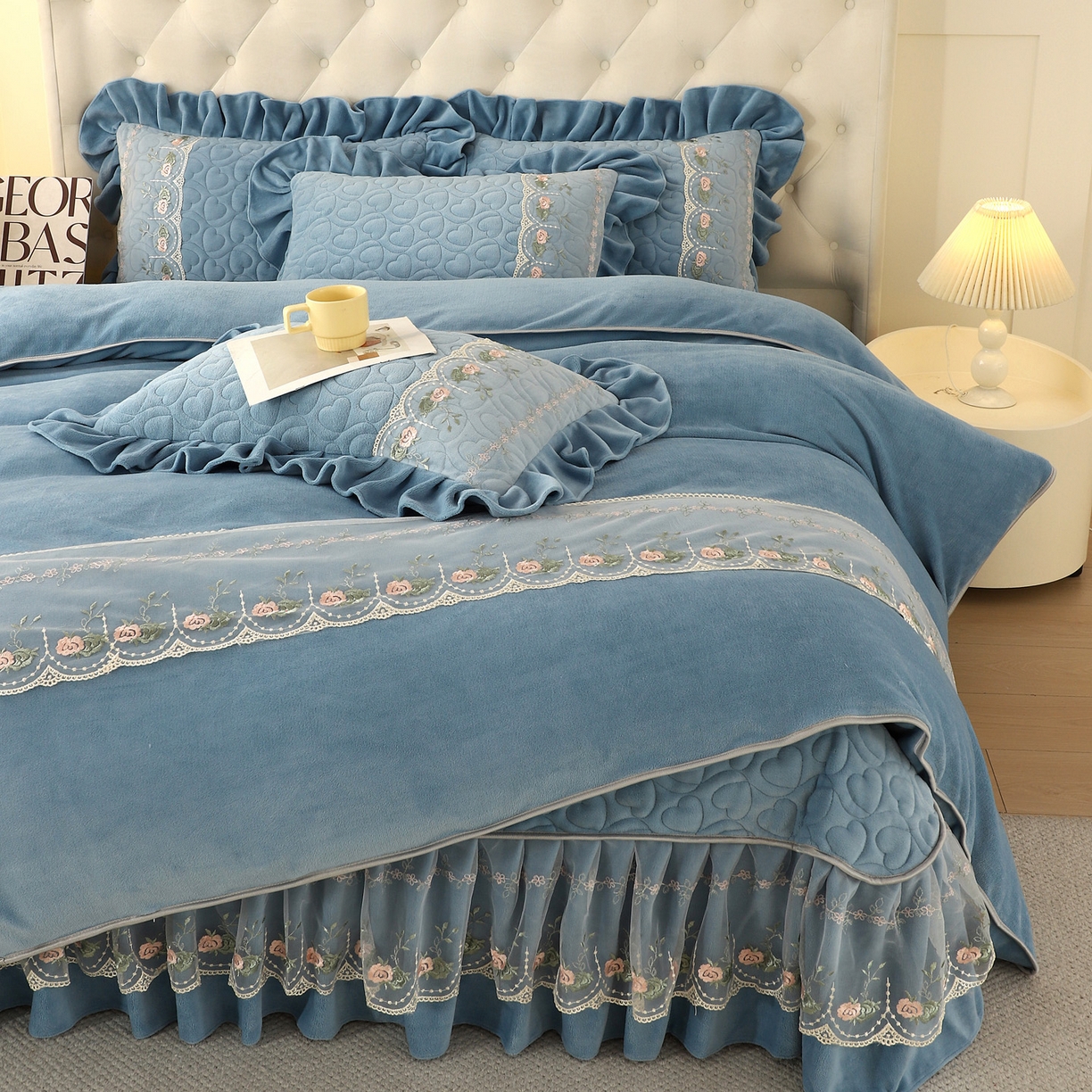 91家纺网 家纺一手货源 找家纺 （总）能好家纺 2025新款牛奶绒刺绣床盖四件套