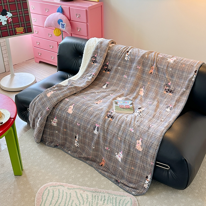 91家纺网 家纺一手货源 找家纺 （总）繁花家居 2025英伦风高克重羊羔绒牛奶绒贝壳边毛毯毯子