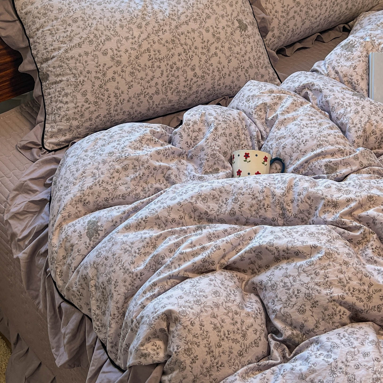 91家纺网 家纺一手货源 找家纺 美梦家纺 2025新款亲肤舒适高克重云感棉床盖四件套 巴洛克之恋·灰