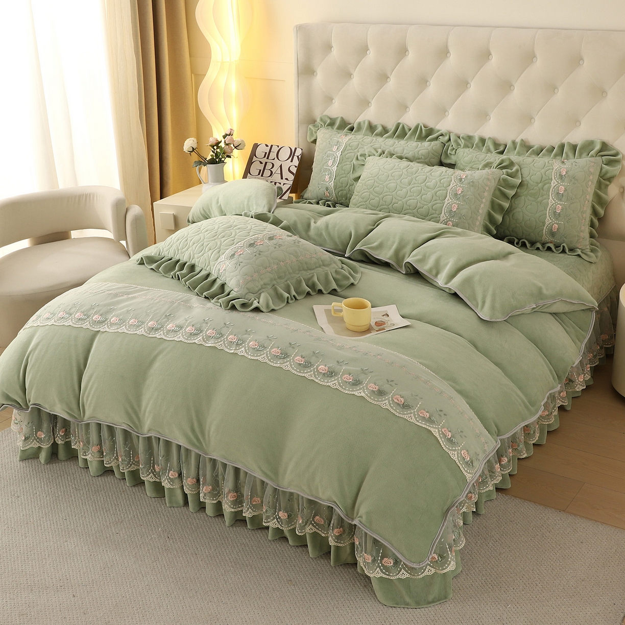 91家纺网 家纺一手货源 找家纺 能好家纺 2025新款牛奶绒刺绣床盖四件套 果绿