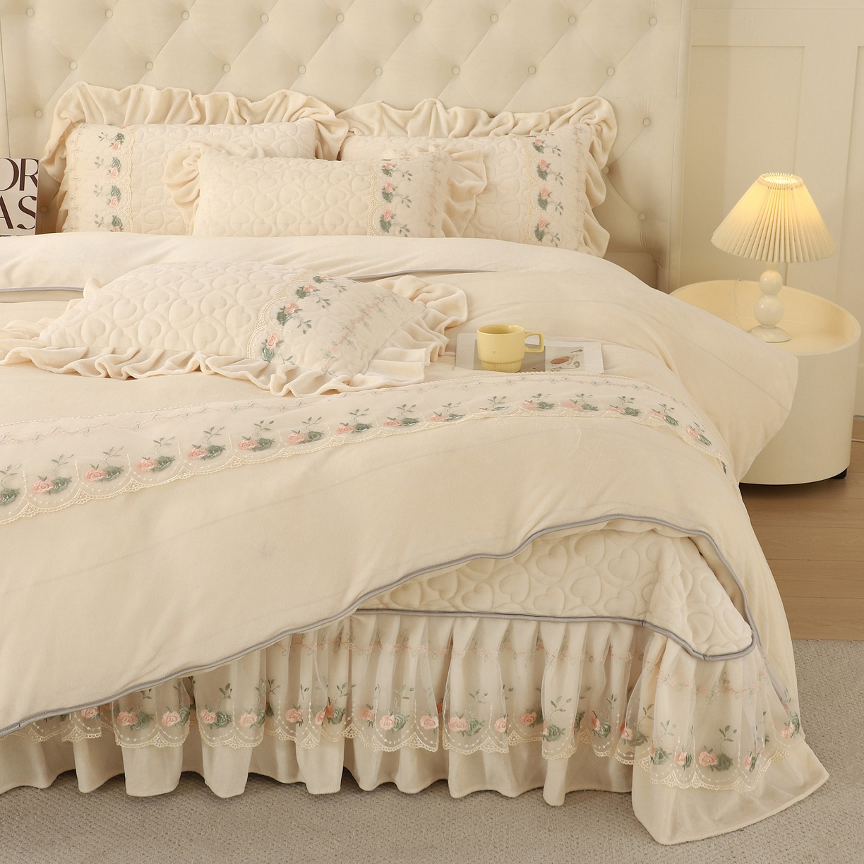 能好家纺 2025新款牛奶绒刺绣床盖四件套 米白