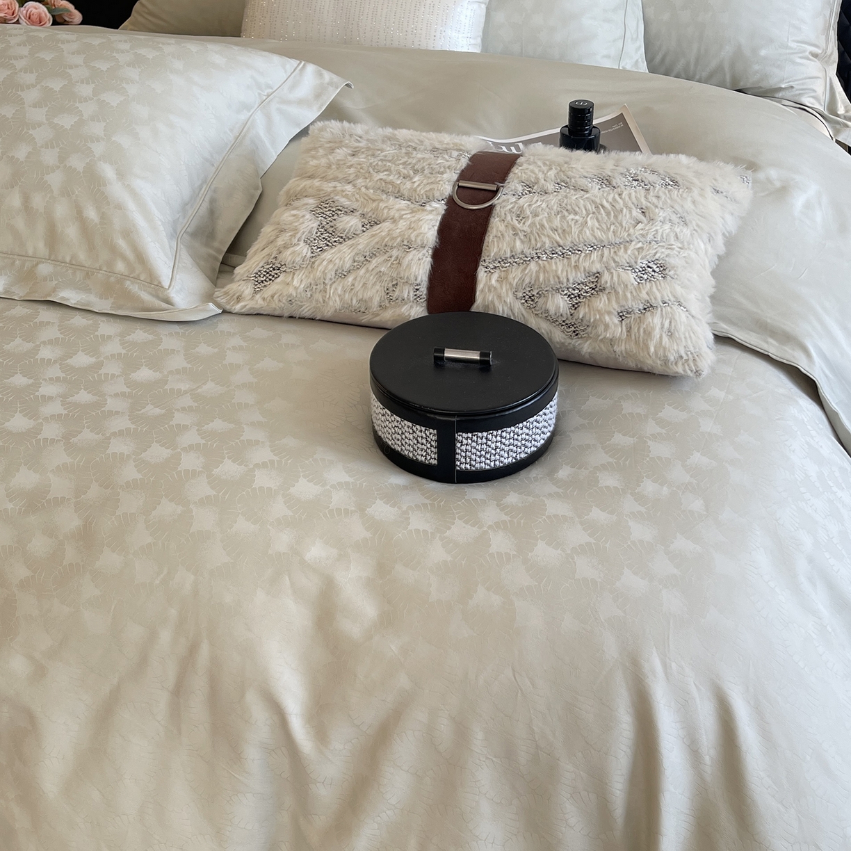 91家纺网 家纺一手货源 找家纺 莱豫家纺 2025秋冬新款长绒棉纯棉提花四件套 圣蒂娅