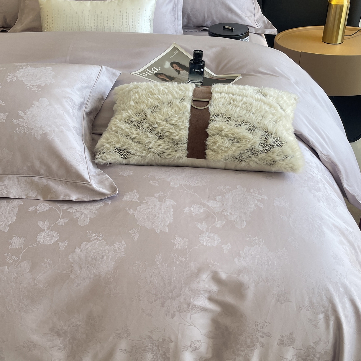 91家纺网 家纺一手货源 找家纺 莱豫家纺 2025秋冬新款长绒棉纯棉提花四件套 佩斯莉