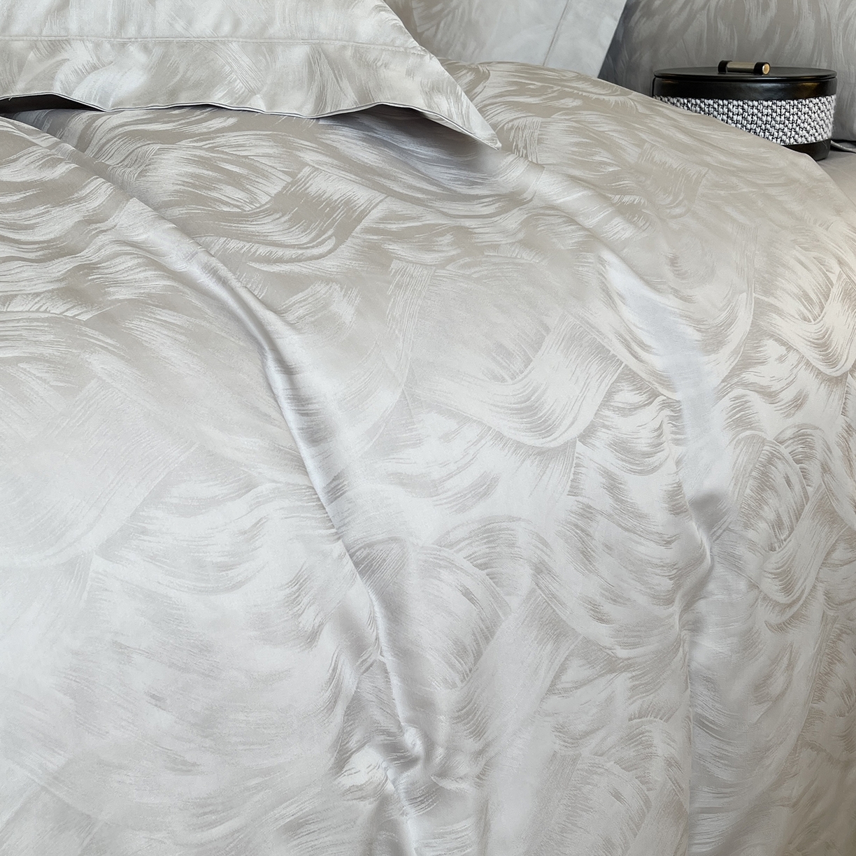 91家纺网 家纺一手货源 找家纺 莱豫家纺 2025秋冬新款长绒棉纯棉提花四件套 爱洛斯