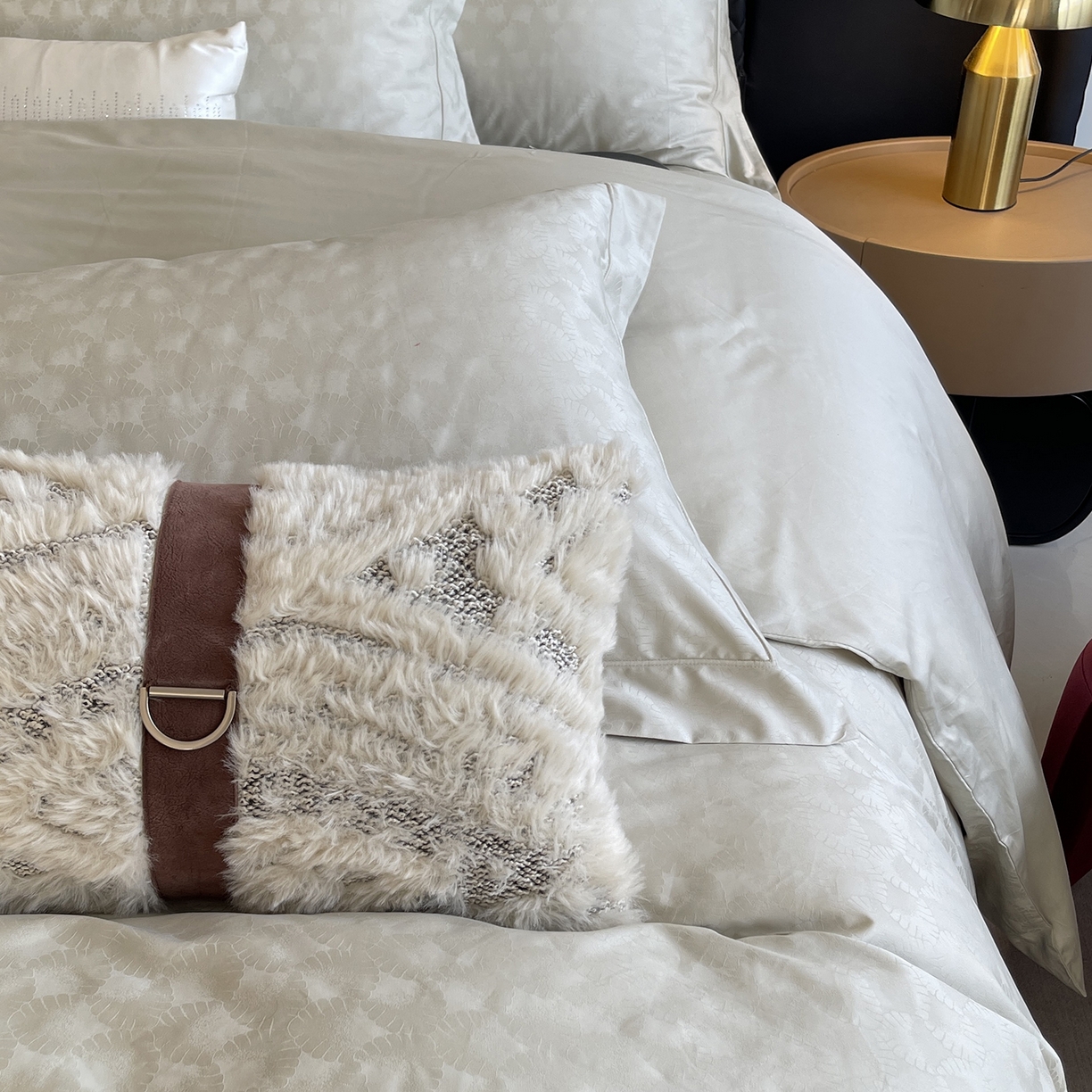 91家纺网 家纺一手货源 找家纺 莱豫家纺 2025秋冬新款长绒棉纯棉提花四件套 圣蒂娅