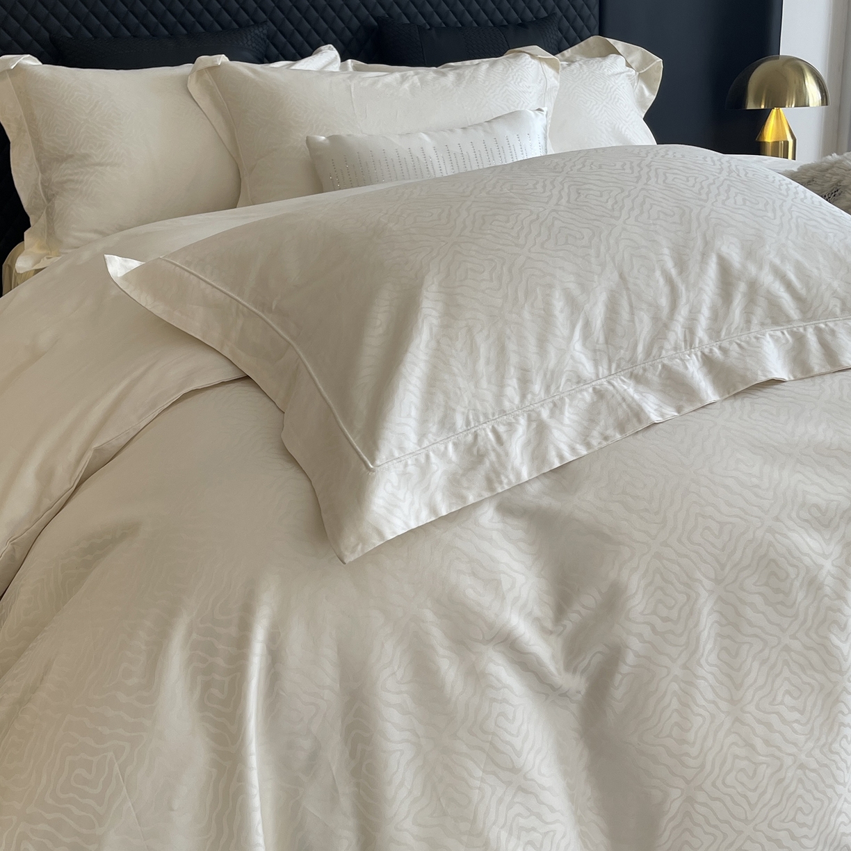 91家纺网 家纺一手货源 找家纺 莱豫家纺 2025秋冬新款长绒棉纯棉提花四件套 莱蒙