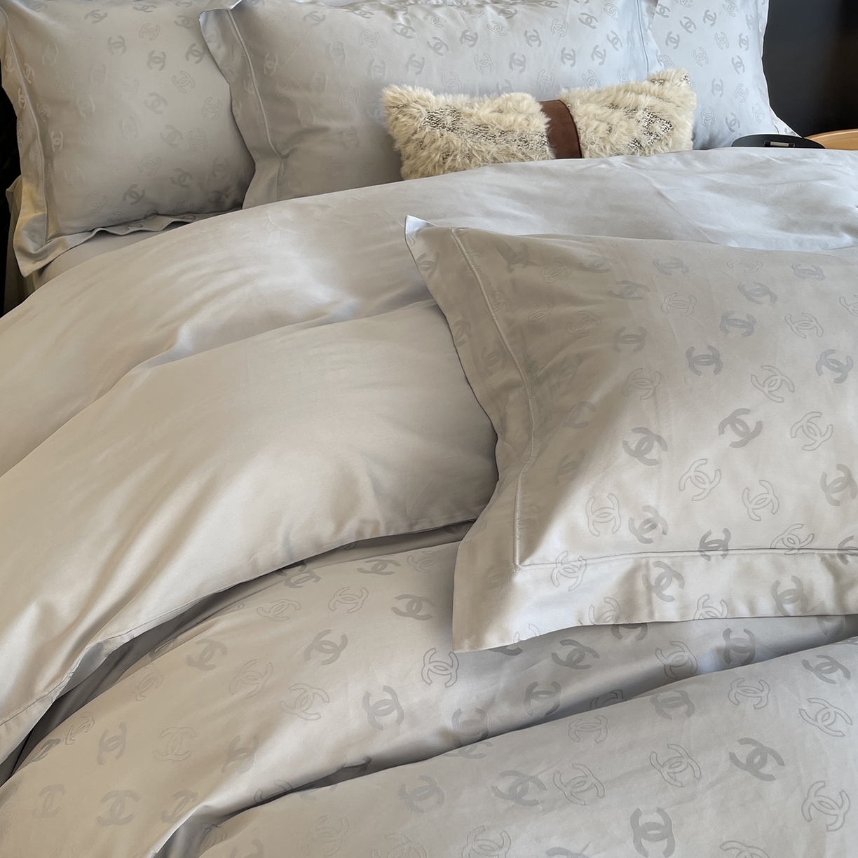 91家纺网 家纺一手货源 找家纺 莱豫家纺 2025秋冬新款长绒棉纯棉提花四件套 佐罗