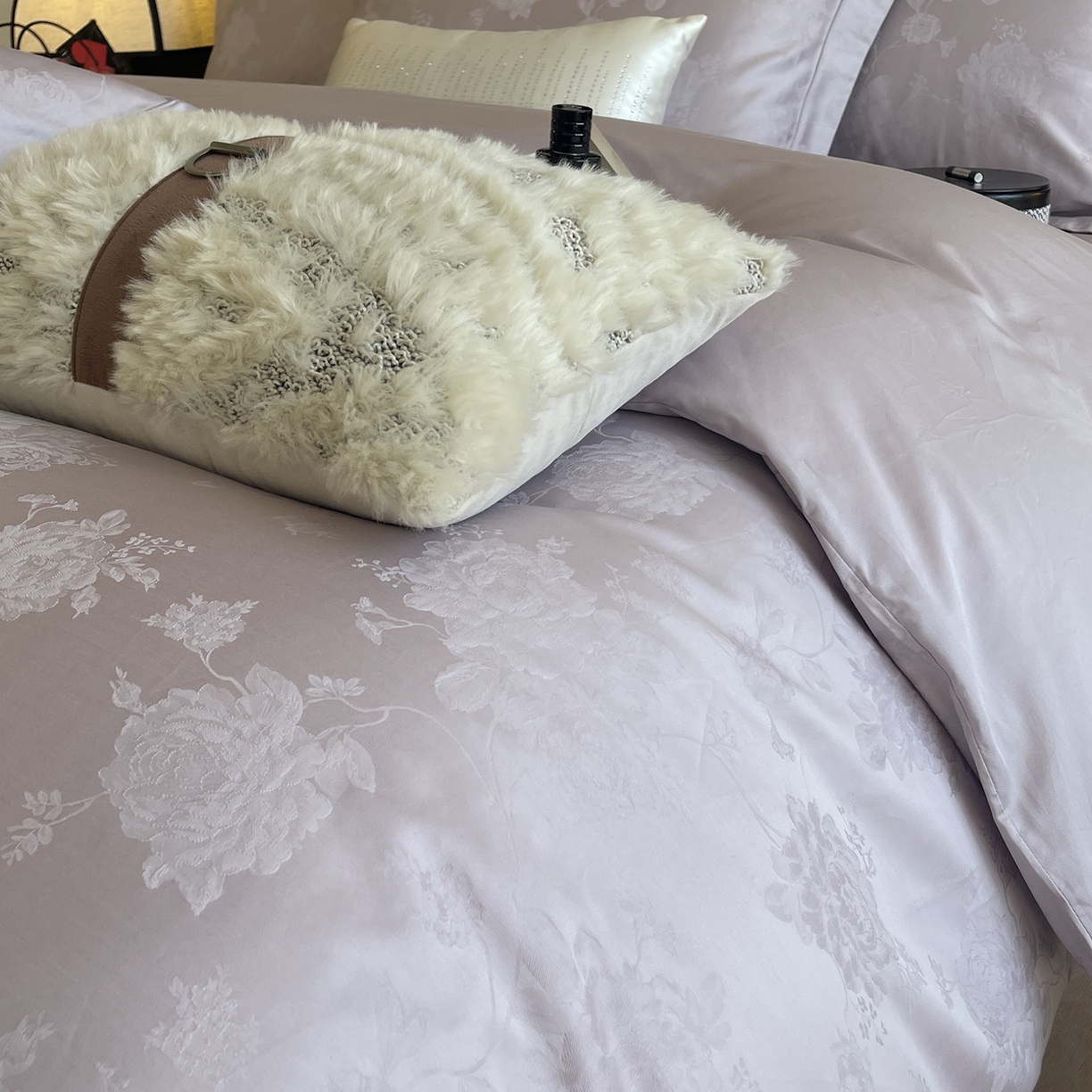 91家纺网 家纺一手货源 找家纺 莱豫家纺 2025秋冬新款长绒棉纯棉提花四件套 佩斯莉