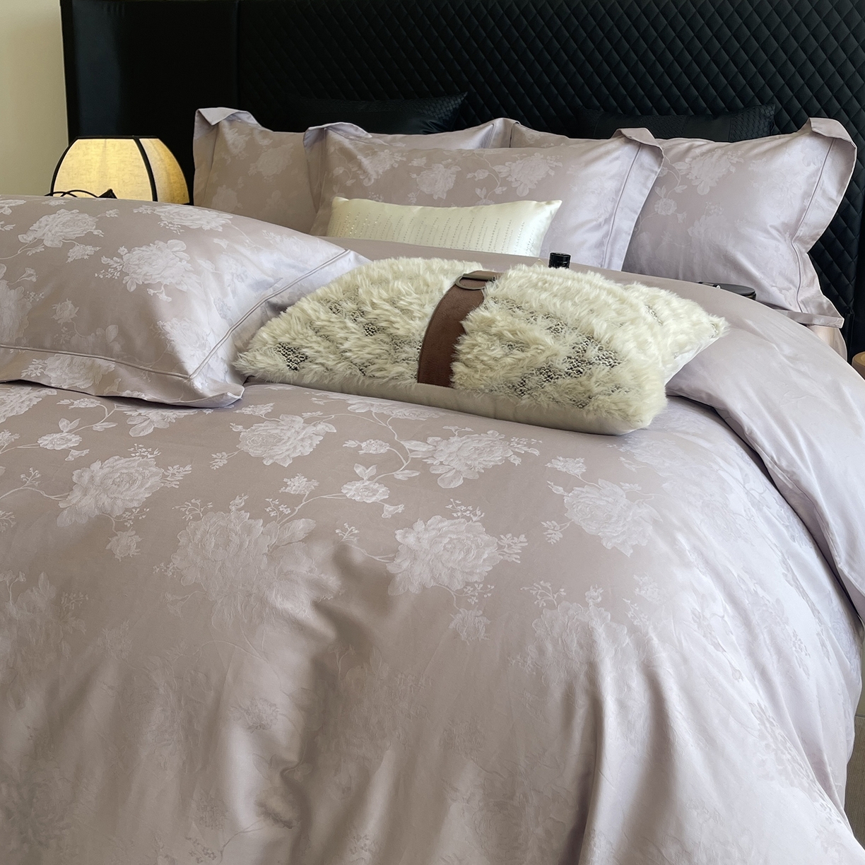 91家纺网 家纺一手货源 找家纺 莱豫家纺 2025秋冬新款长绒棉纯棉提花四件套 佩斯莉