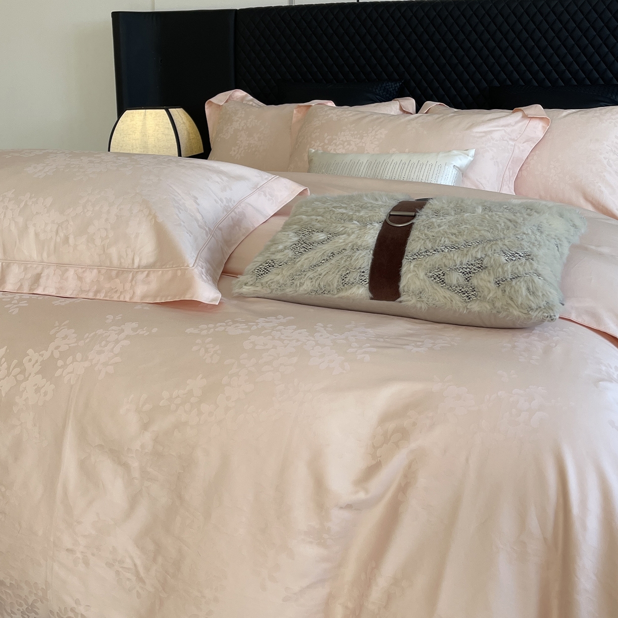 91家纺网 家纺一手货源 找家纺 莱豫家纺 2025秋冬新款长绒棉纯棉提花四件套 瓦妮莎