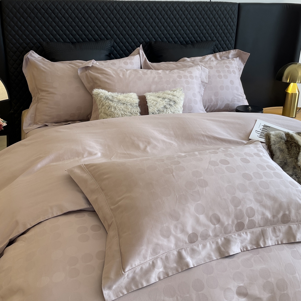 91家纺网 家纺一手货源 找家纺 莱豫家纺 2025秋冬新款长绒棉纯棉提花四件套 黛莉安