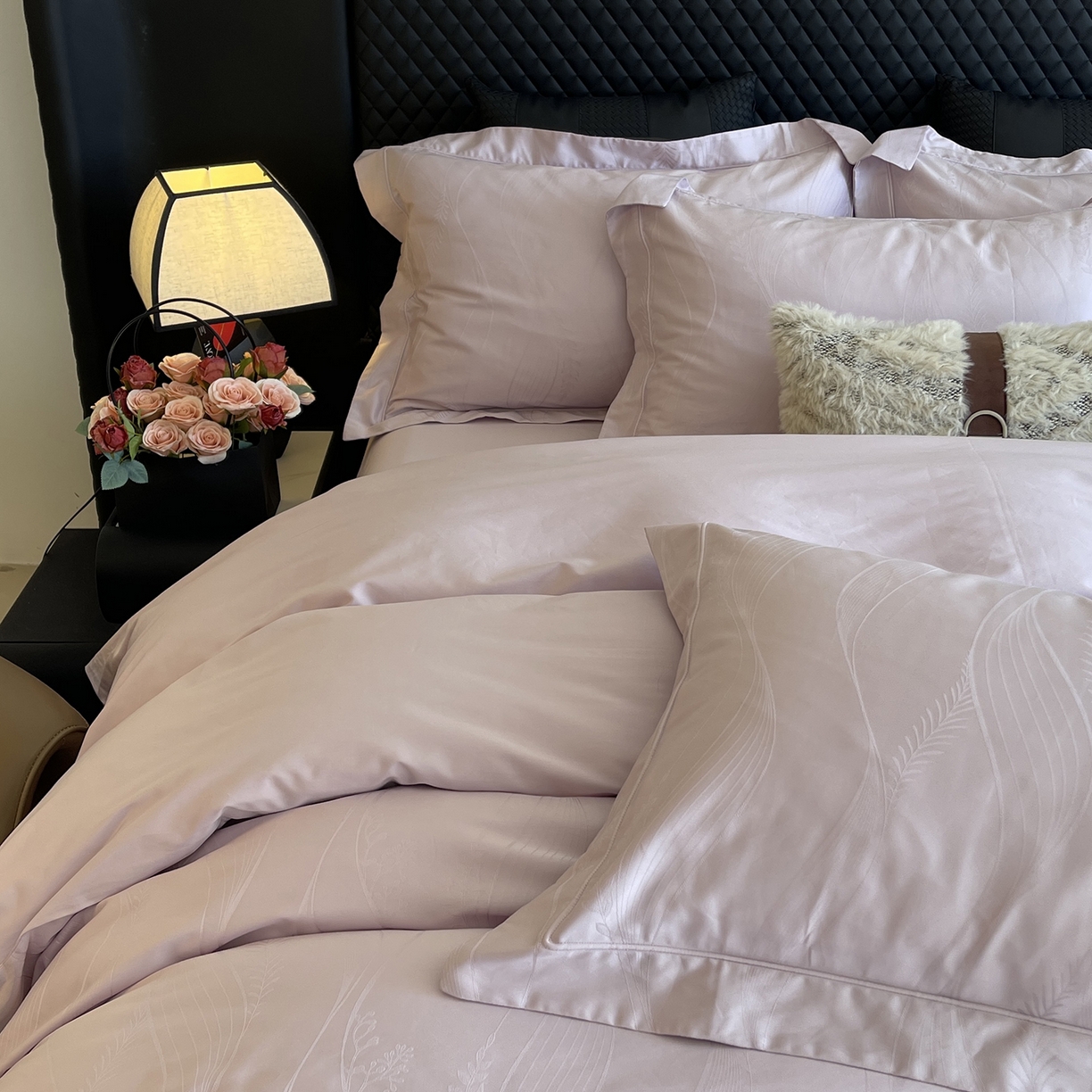 91家纺网 家纺一手货源 找家纺 莱豫家纺 2025秋冬新款长绒棉纯棉提花四件套 佩妮儿