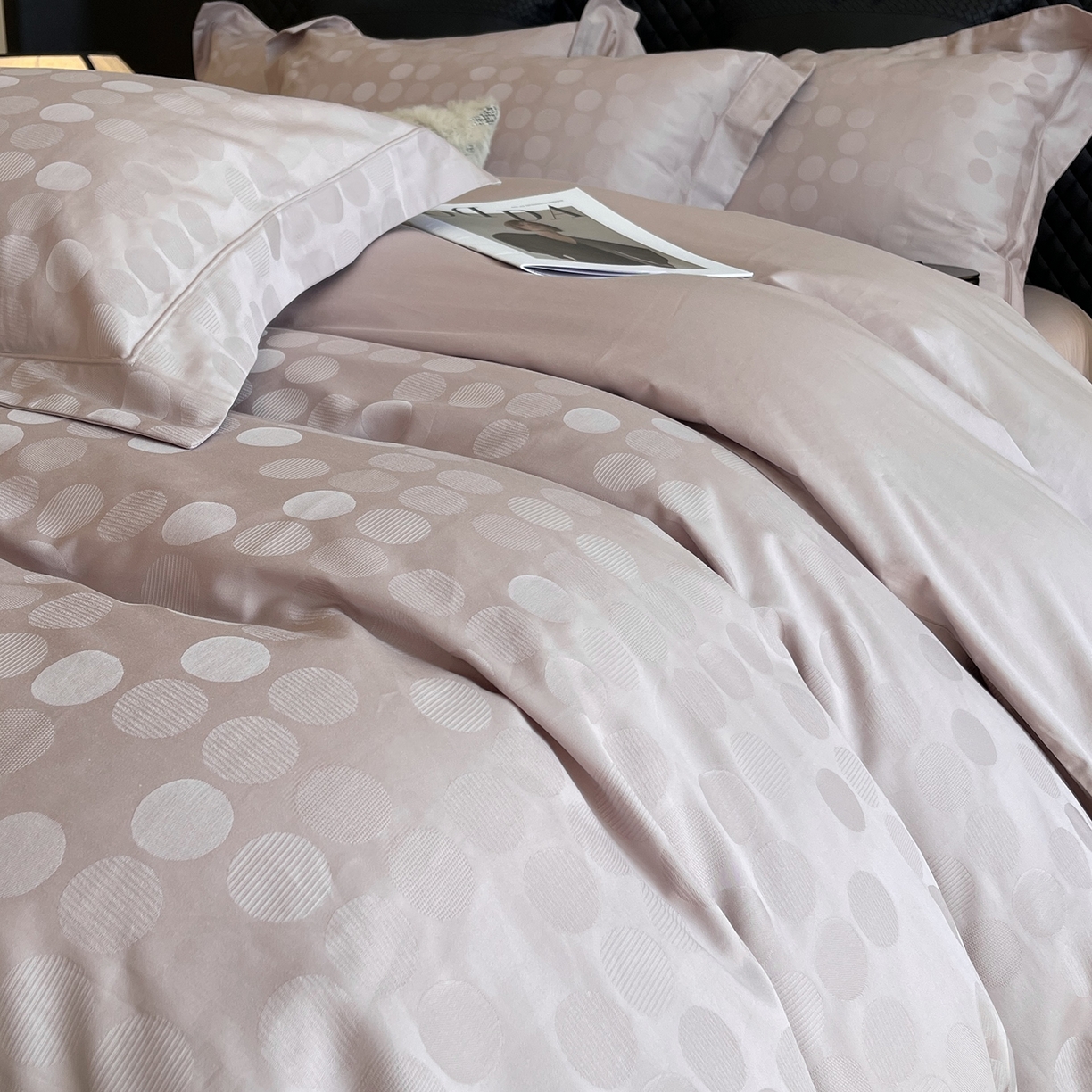 91家纺网 家纺一手货源 找家纺 莱豫家纺 2025秋冬新款长绒棉纯棉提花四件套 黛莉安