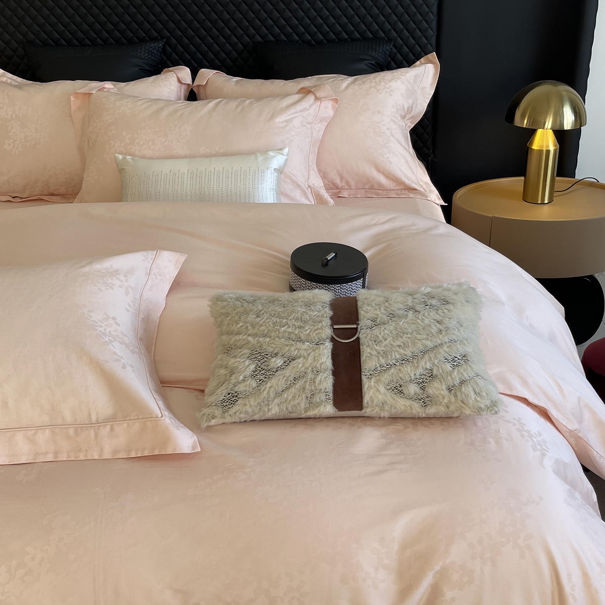 91家纺网 家纺一手货源 找家纺 莱豫家纺 2025秋冬新款长绒棉纯棉提花四件套 瓦妮莎