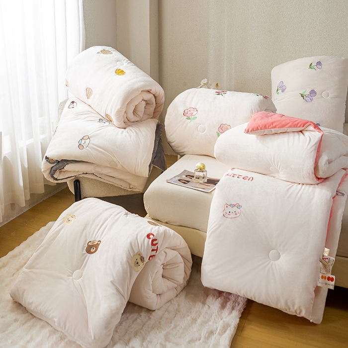 91家纺网 家纺一手货源 找家纺 （总）欢乐季2025新款刺绣零压绒恒温大豆被四季被+被芯,狗狗,花朵,猫咪,南瓜,小熊,郁金香