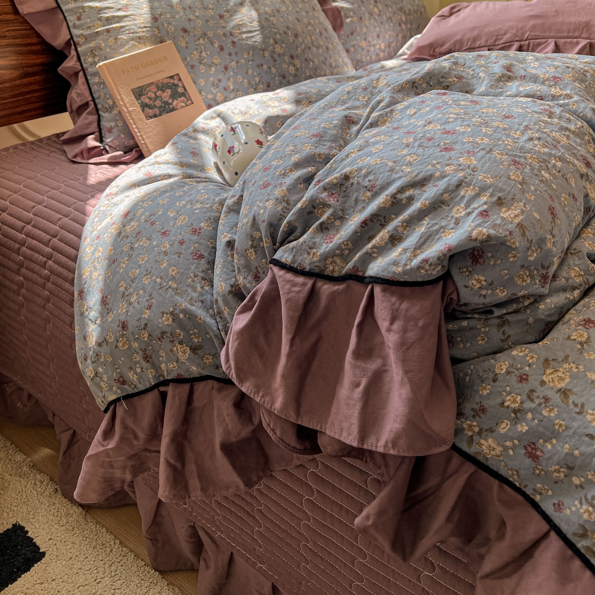 91家纺网 家纺一手货源 找家纺 美梦家纺 2025新款亲肤舒适高克重云感棉床盖四件套 桐秋·红