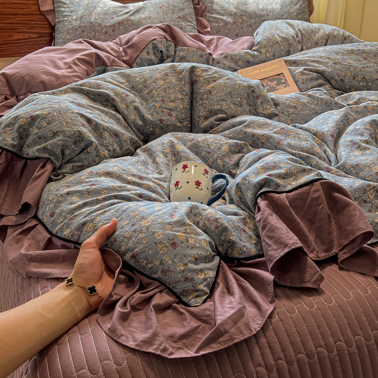 91家纺网 家纺一手货源 找家纺 美梦家纺 2025新款亲肤舒适高克重云感棉床盖四件套 桐秋·红