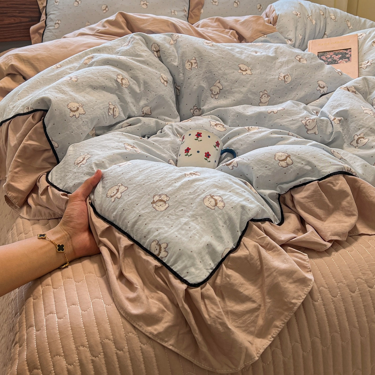 91家纺网 家纺一手货源 找家纺 美梦家纺 2025新款亲肤舒适高克重云感棉床盖四件套 星愿狗·绿