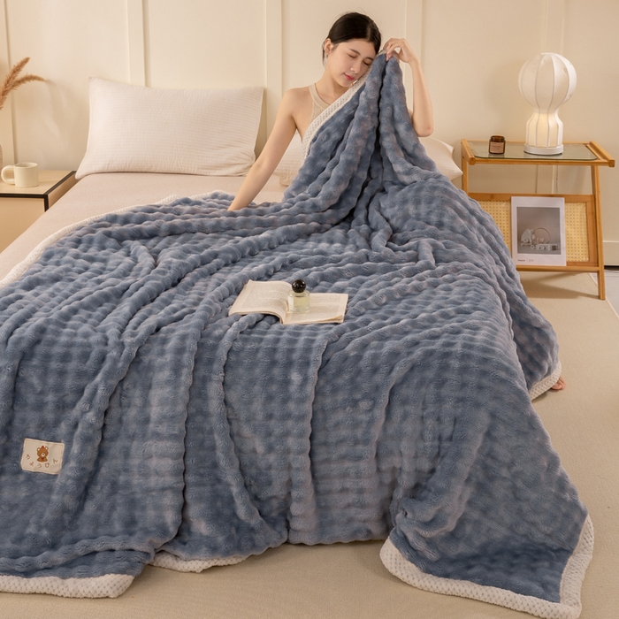 91家纺网 家纺一手货源 找家纺 （总）爱彼家纺 2025秋冬新款玉兔云绒毛毯毯子午睡毯玉兔云绒系列