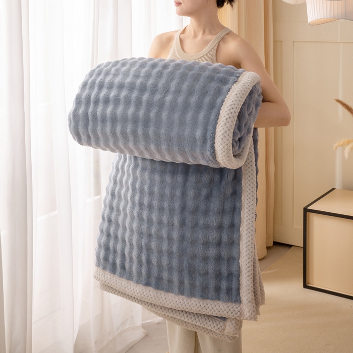 91家纺网 家纺一手货源 找家纺 爱彼家纺 2025秋冬新款玉兔云绒毛毯毯子午睡毯玉兔云绒系列 玉兔云绒-雾蓝