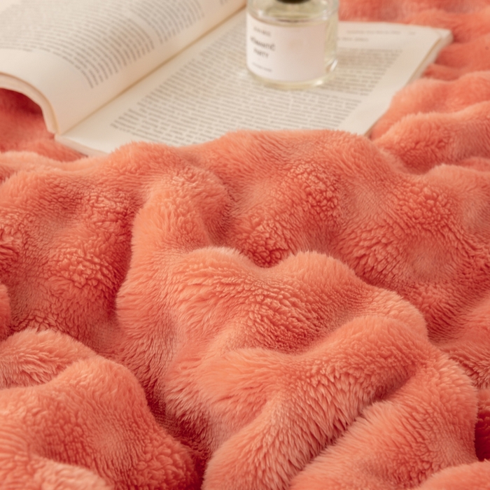 91家纺网 家纺一手货源 找家纺 爱彼家纺 2025秋冬新款玉兔云绒毛毯毯子午睡毯玉兔云绒系列 玉兔云绒-赤橙