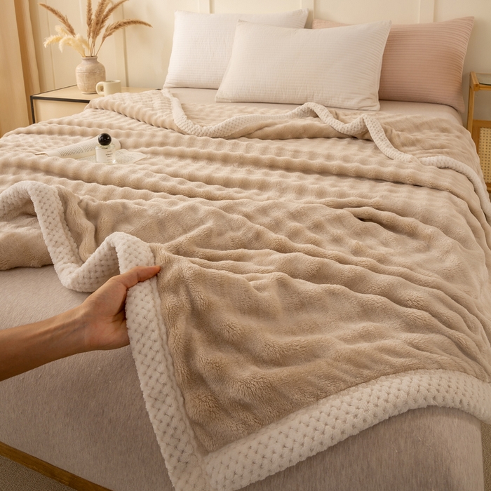 91家纺网 家纺一手货源 找家纺 爱彼家纺 2025秋冬新款玉兔云绒毛毯毯子午睡毯玉兔云绒系列 玉兔云绒-米咖