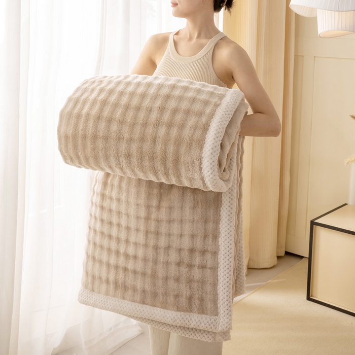 91家纺网 家纺一手货源 找家纺 爱彼家纺 2025秋冬新款玉兔云绒毛毯毯子午睡毯玉兔云绒系列 玉兔云绒-米咖