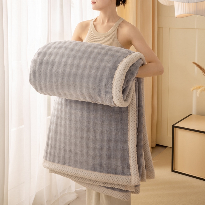 91家纺网 家纺一手货源 找家纺 爱彼家纺 2025秋冬新款玉兔云绒毛毯毯子午睡毯玉兔云绒系列 玉兔云绒-浅灰