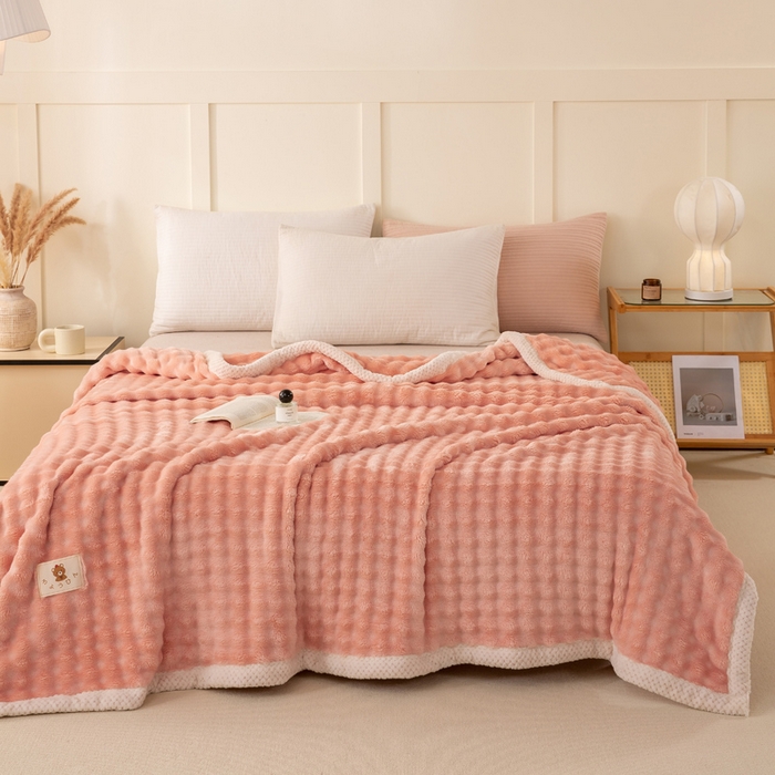 91家纺网 家纺一手货源 找家纺 爱彼家纺 2025秋冬新款玉兔云绒毛毯毯子午睡毯玉兔云绒系列 玉兔云绒-玉粉