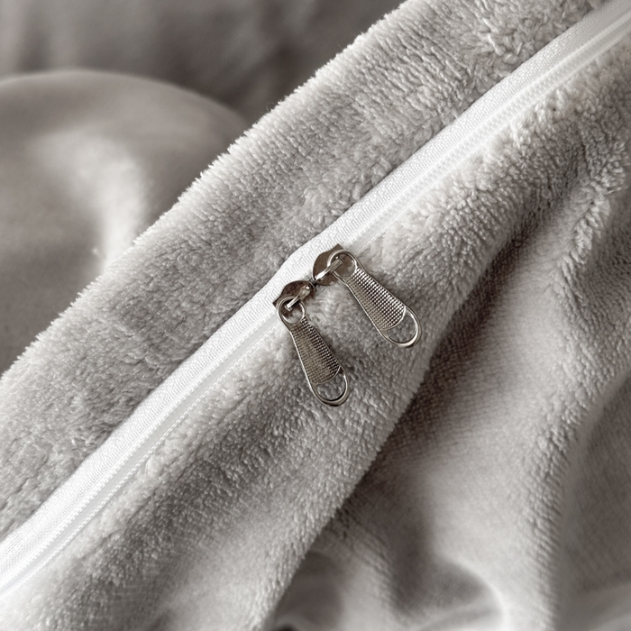 91家纺网 家纺一手货源 找家纺 诺梵家纺 2025新款8斤牛奶绒刺绣绣花四件套 绮梦-灰