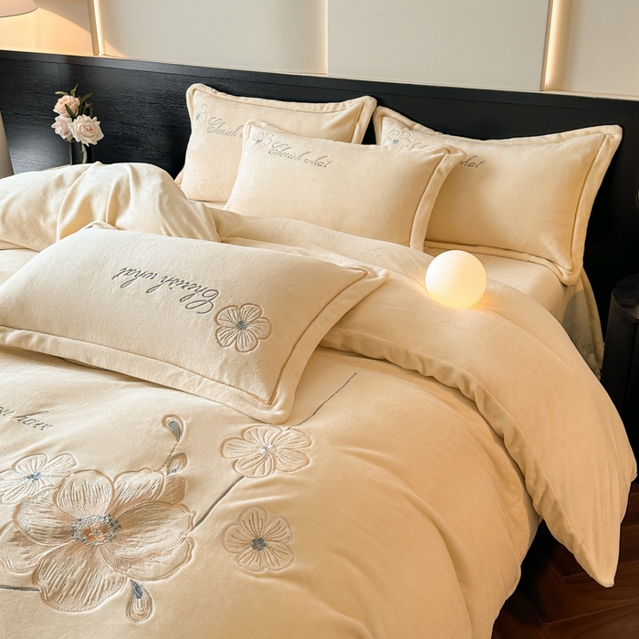 诺梵家纺 2025新款8斤牛奶绒刺绣绣花四件套 绮梦-米黄