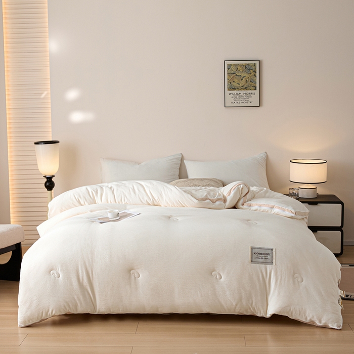 91家纺网 家纺一手货源 找家纺 秋泽家纺 2025新款皱皱纱提花子母被被子被芯 米白