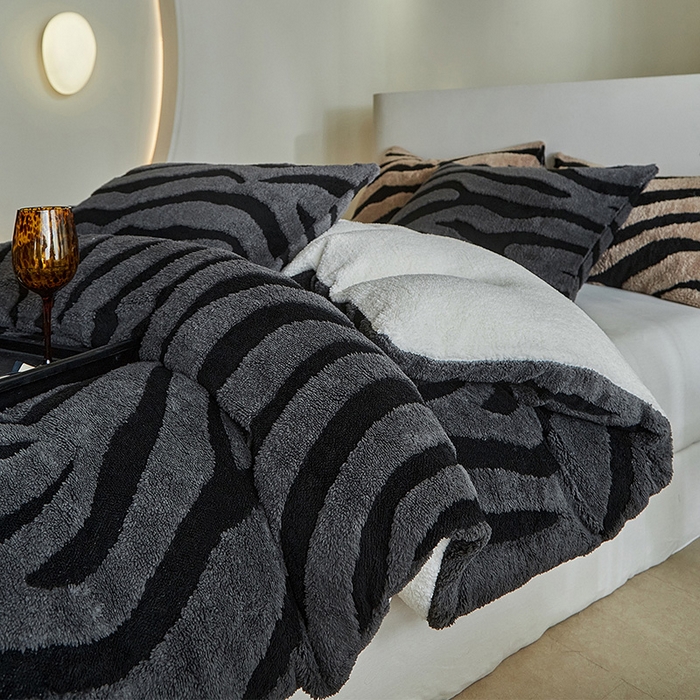 91家纺网 家纺一手货源 找家纺 （总）温宁家纺 2025新款斑马被套毯毛毯盖毯