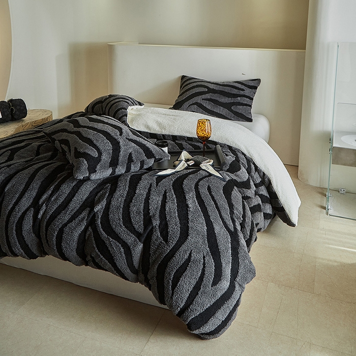 91家纺网 家纺一手货源 找家纺 （总）温宁家纺 2025新款斑马被套毯毛毯盖毯
