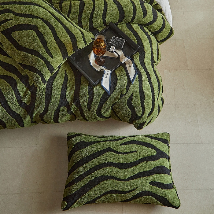 91家纺网 家纺一手货源 找家纺 温宁家纺 2025新款斑马被套毯毛毯盖毯 三件套-斑马纹军绿