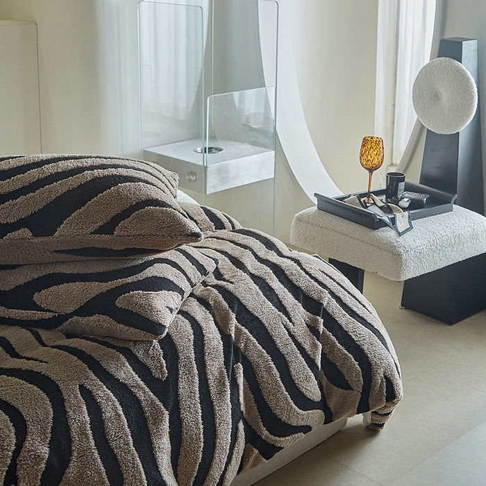 91家纺网 家纺一手货源 找家纺 温宁家纺 2025新款斑马被套毯毛毯盖毯 三件套-斑马纹咖色