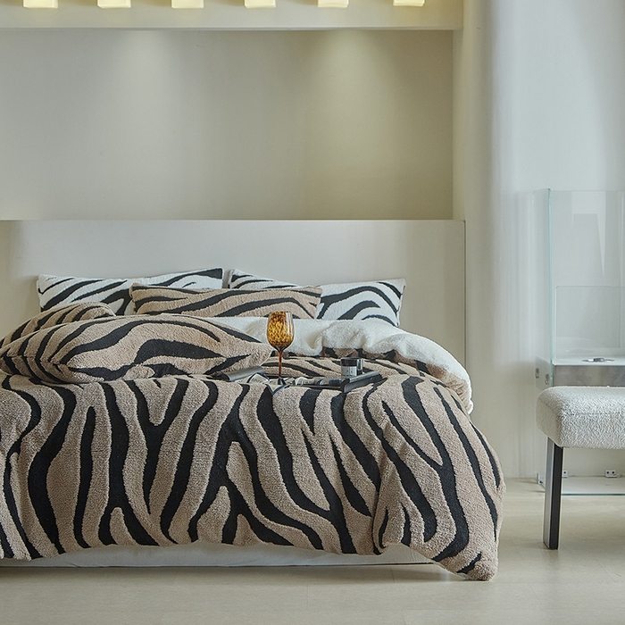 91家纺网 家纺一手货源 找家纺 温宁家纺 2025新款斑马被套毯毛毯盖毯 三件套-斑马纹咖色