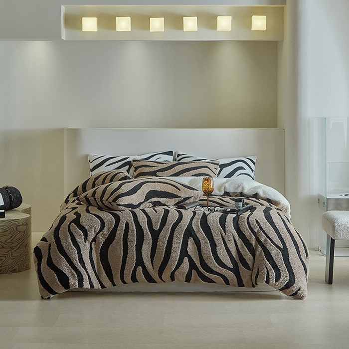 91家纺网 家纺一手货源 找家纺 温宁家纺 2025新款斑马被套毯毛毯盖毯 三件套-斑马纹咖色