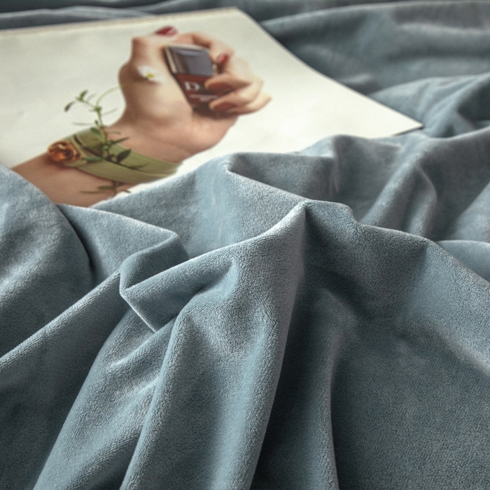 91家纺网 家纺一手货源 找家纺 悦织湾家纺 2025新款水晶绒刺绣羽毛四件套纯色床单被套枕套学生宿舍单双人床三四件套 羽毛-浅灰