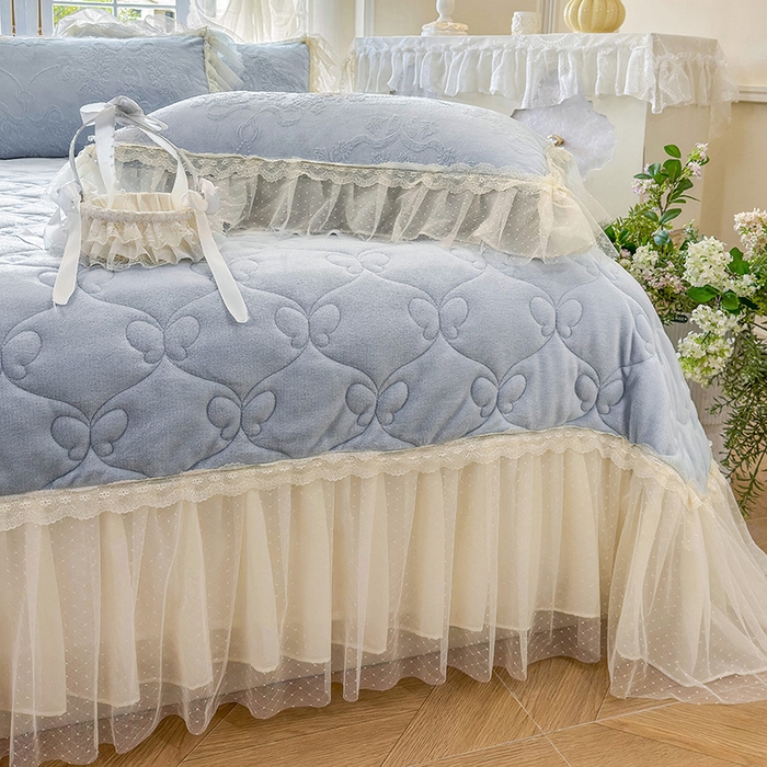 91家纺网 家纺一手货源 找家纺 虹星家纺 2025新款法式雕花牛奶绒花边单床盖-星光碟影 星光蝶影-海盐蓝