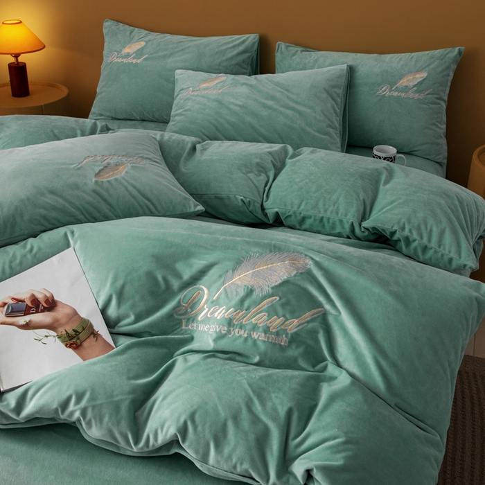 91家纺网 家纺一手货源 找家纺 悦织湾家纺 2025新款水晶绒刺绣羽毛四件套纯色床单被套枕套学生宿舍单双人床三四件套 羽毛-浅水绿