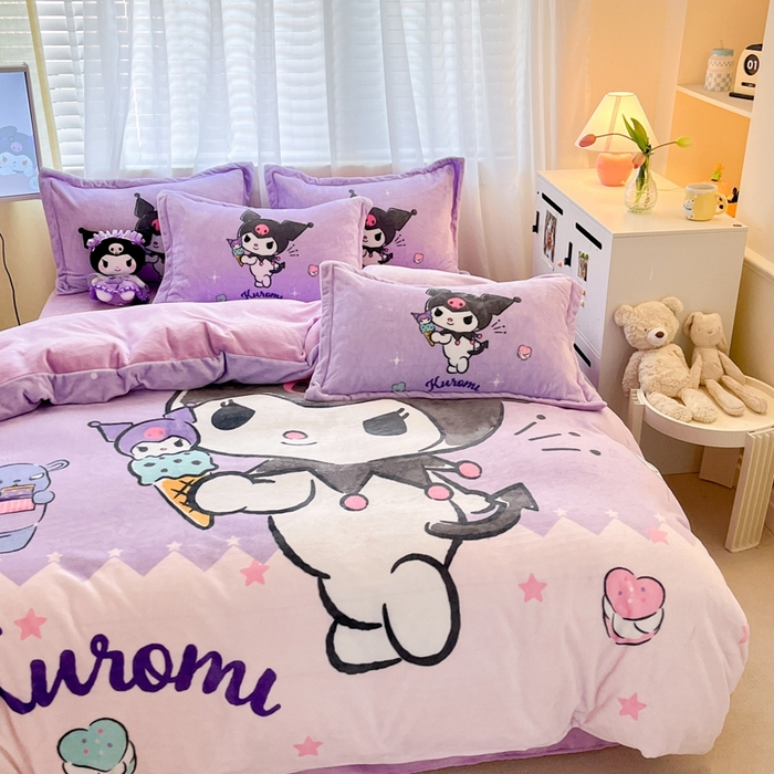 91家纺网 家纺一手货源 找家纺 金爱家 2025新款正版三丽鸥授权大版卡通平网数码印花加厚高克重牛奶绒系列四件套-第二批 冰淇淋库洛米