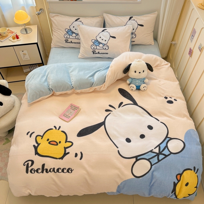 91家纺网 家纺一手货源 找家纺 金爱家 2025新款正版三丽鸥授权大版卡通平网数码印花加厚高克重牛奶绒系列四件套-第二批 绒R酷酷狗