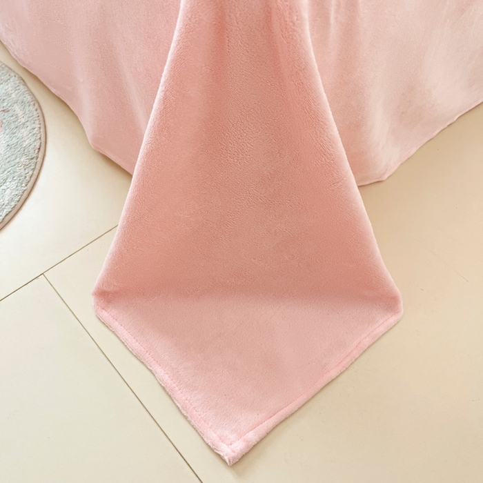 91家纺网 家纺一手货源 找家纺 金爱家 2025新款正版三丽鸥授权大版卡通平网数码印花加厚高克重牛奶绒系列四件套-第二批 绒R礼物美乐蒂