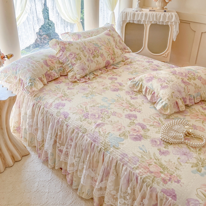 91家纺网 家纺一手货源 找家纺 瑞宝 2025新款13372全棉印花花边床裙三件套 浪漫花溪