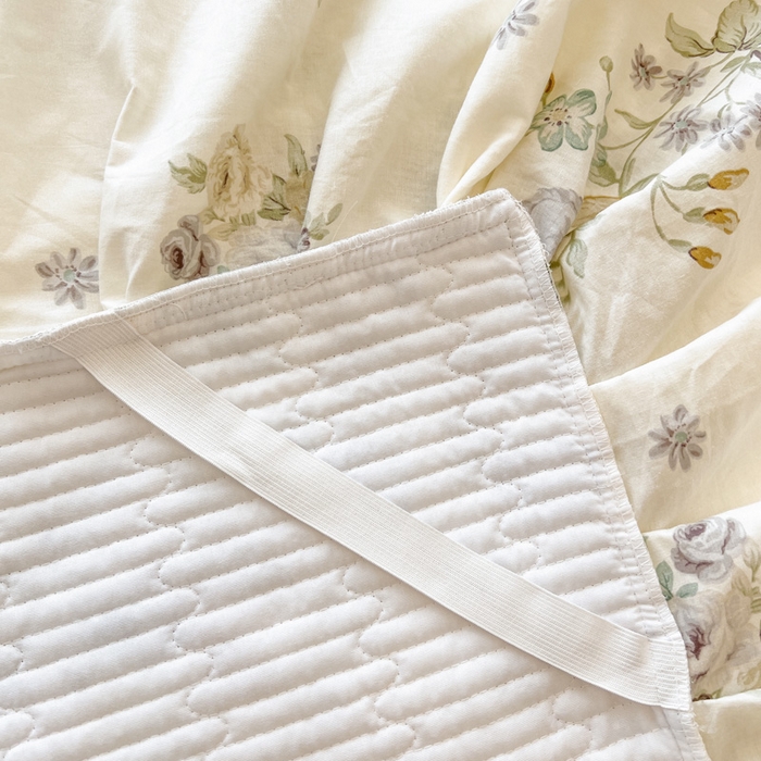 91家纺网 家纺一手货源 找家纺 瑞宝 2025新款13372全棉印花花边床裙三件套 浪漫花芷