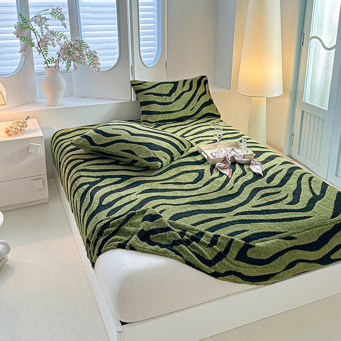 91家纺网 家纺一手货源 找家纺 温宁家纺 2025新款斑马纹床笠 床笠-斑马纹军绿