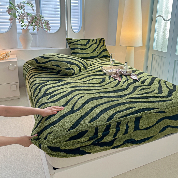 91家纺网 家纺一手货源 找家纺 温宁家纺 2025新款斑马纹床笠 床笠-斑马纹军绿